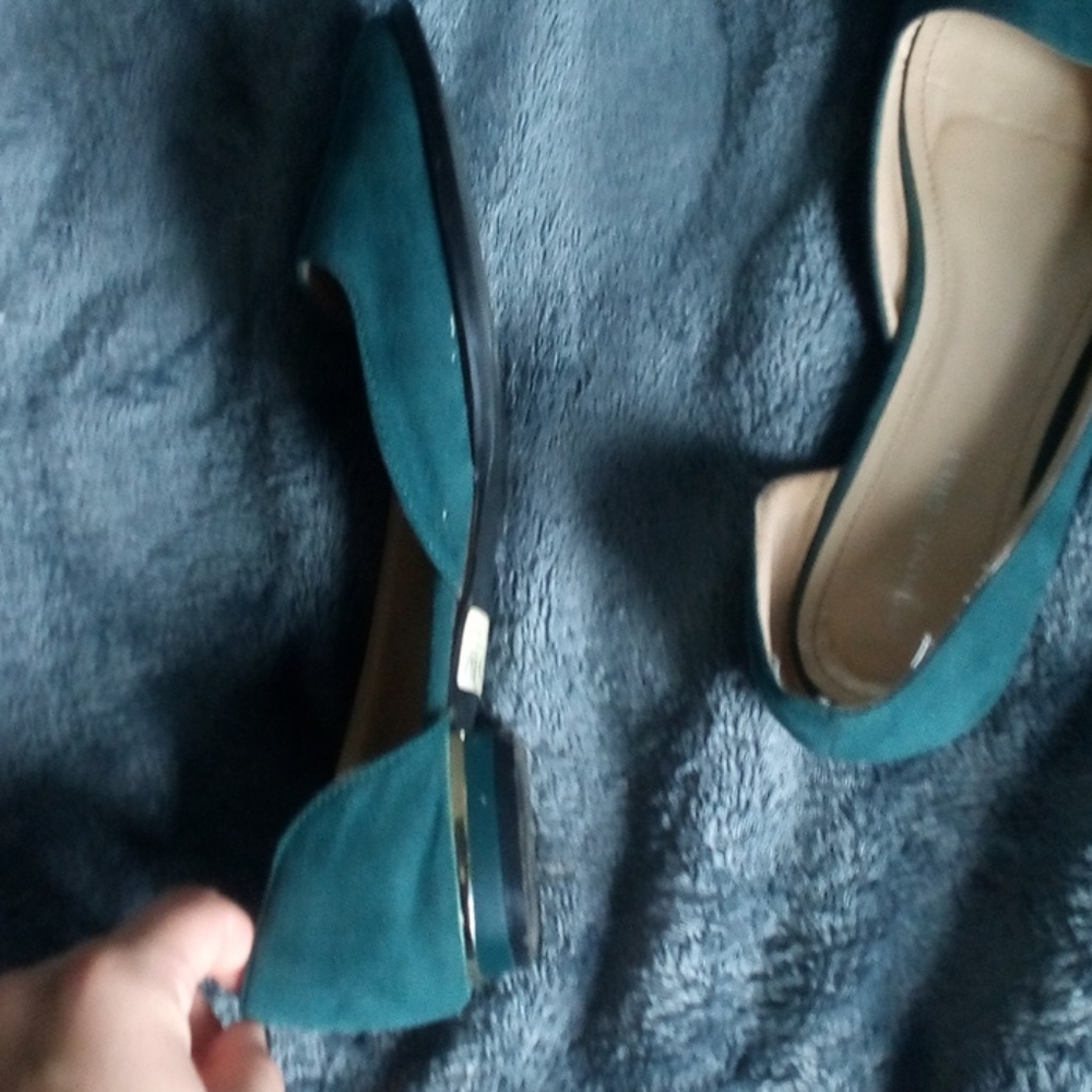 Shoes - Picture 2 of 3